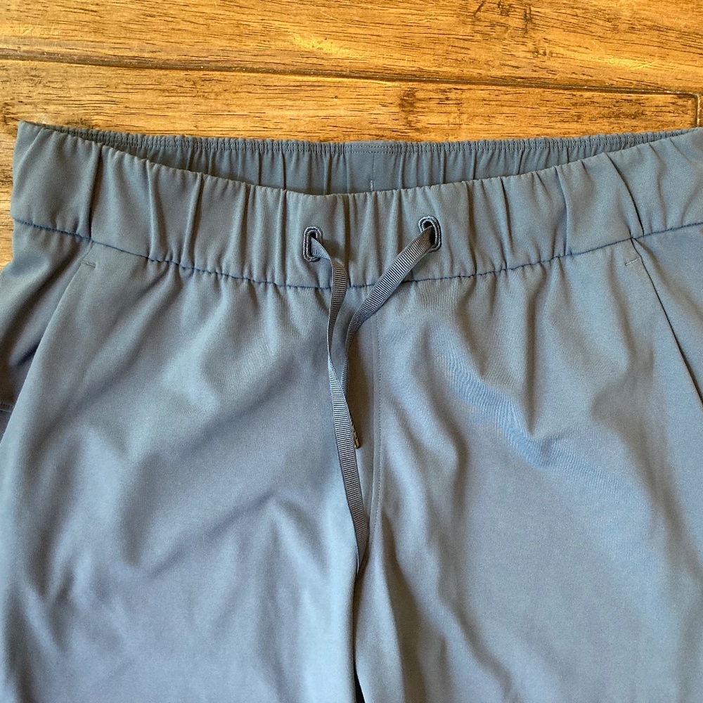 Lululemon On The Fly 7/8 Pants Size 6 Blue Lightweight Travel Drawstring Waist - Picture 4 of 7